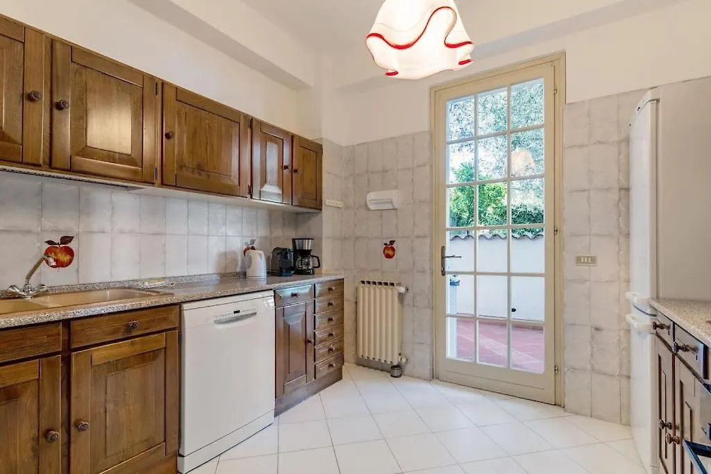 Villa Aurora- Villa Esclusiva Con Piscina E Splendida Vista Lago Gargnano 0*,  Olaszország